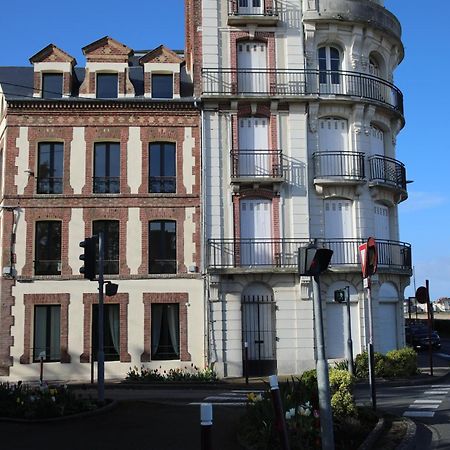 Nid Douillet A 30 Metres De La Grande Plage De Houlgate - Residence La Vague - エクステリア 写真