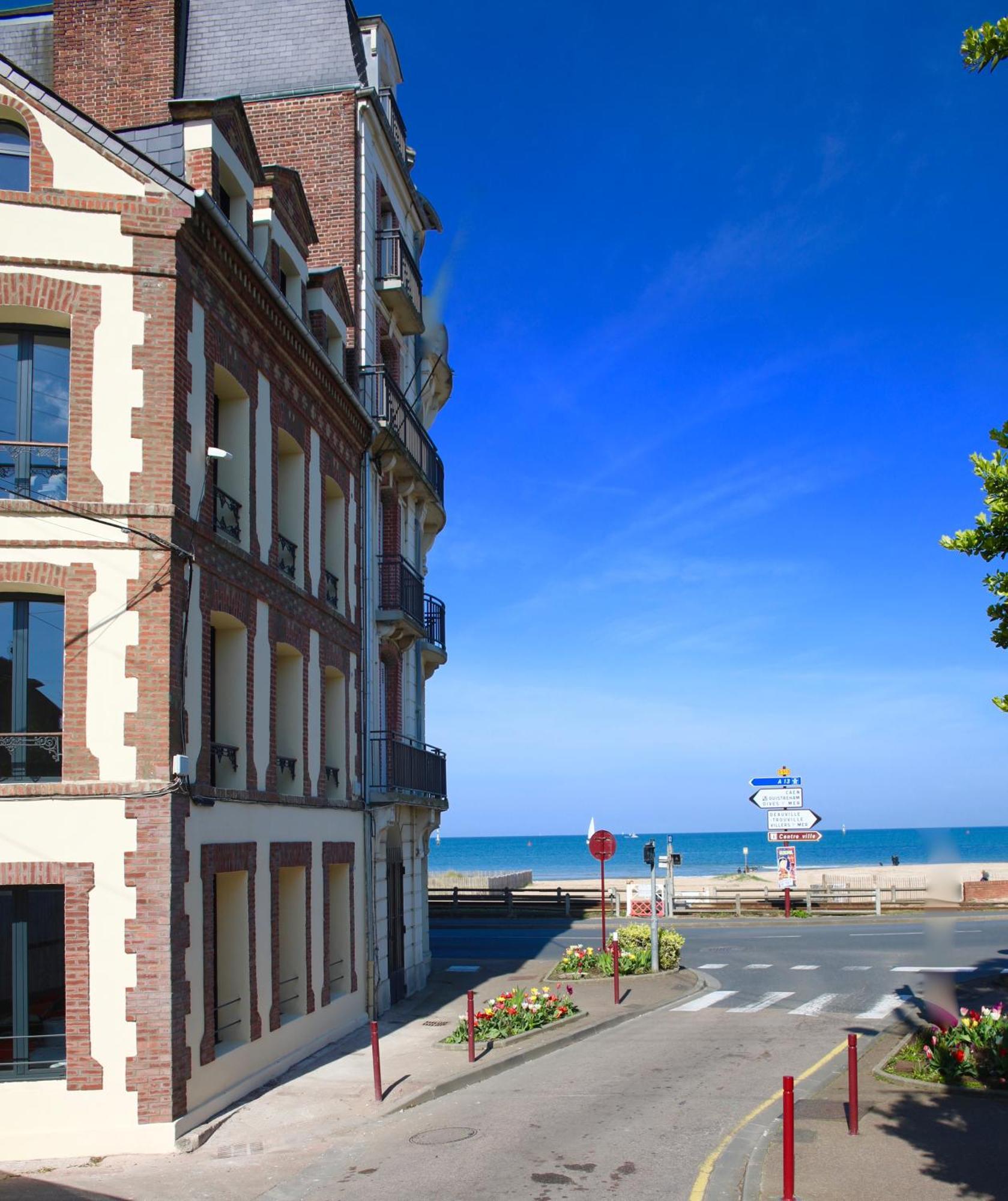 Nid Douillet A 30 Metres De La Grande Plage De Houlgate - Residence La Vague - エクステリア 写真